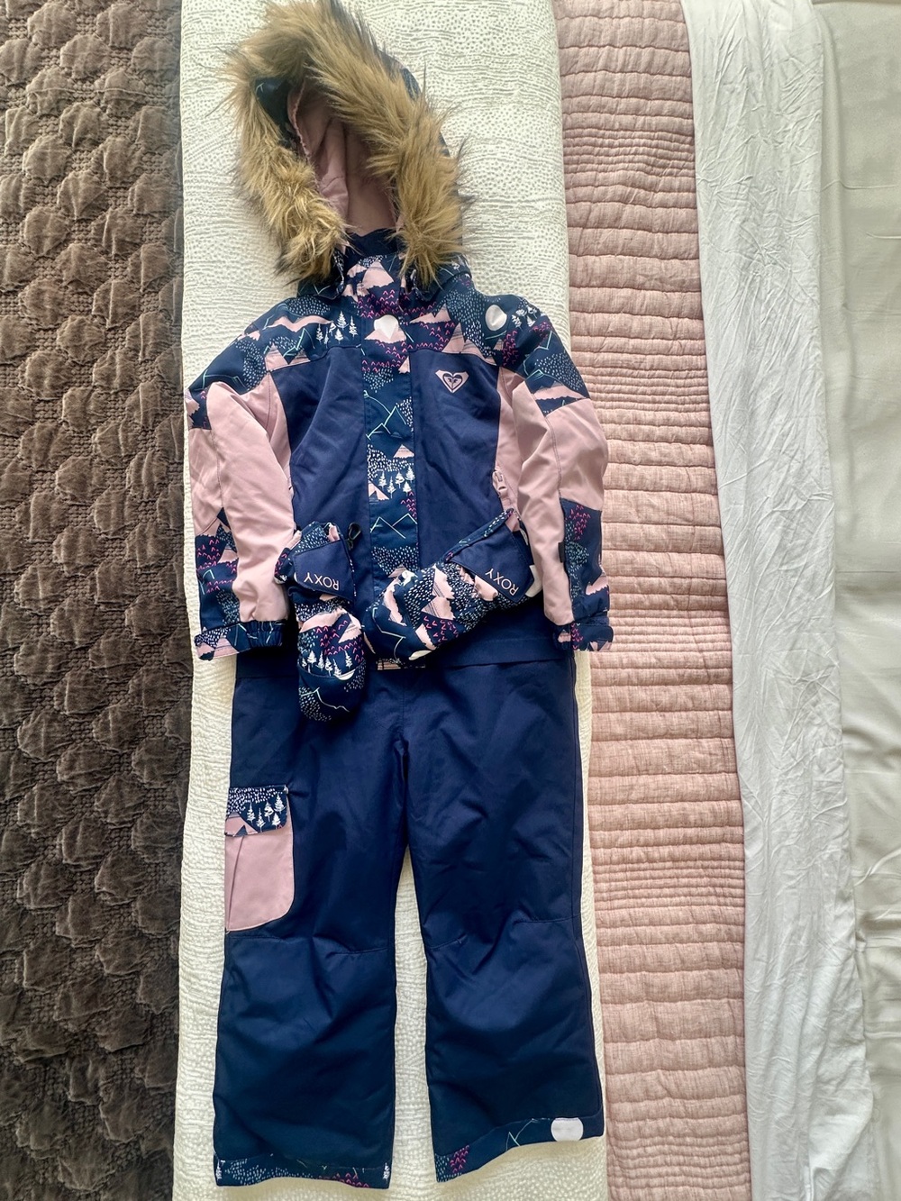 Roxy Girls Ski Snowsuit Bibs & Jacket Navy+Pink Mountain Print 4/5T-w/gloves